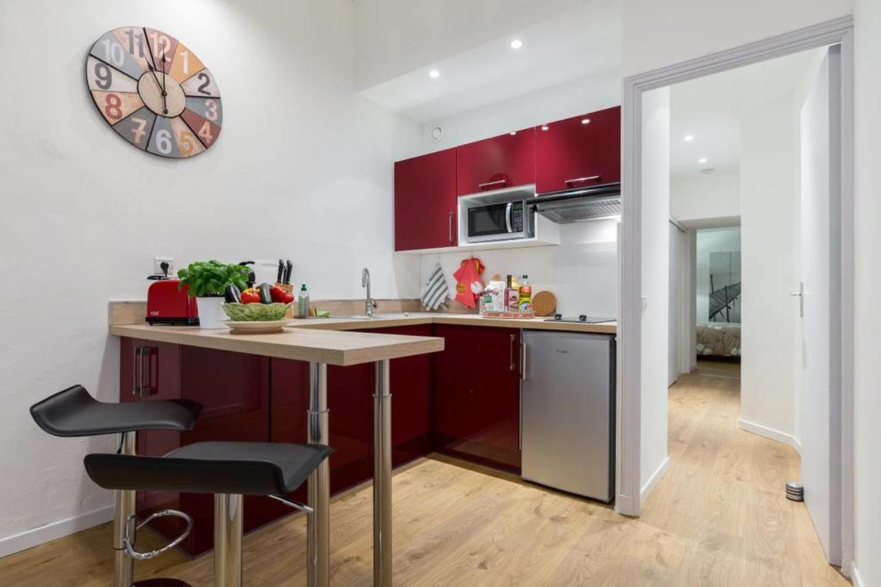 Large One Bedroom Flat In The Old Town Nizza