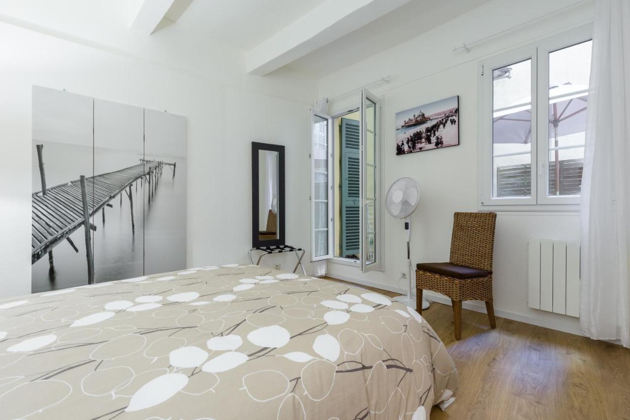 Large One Bedroom Flat In The Old Town Nizza