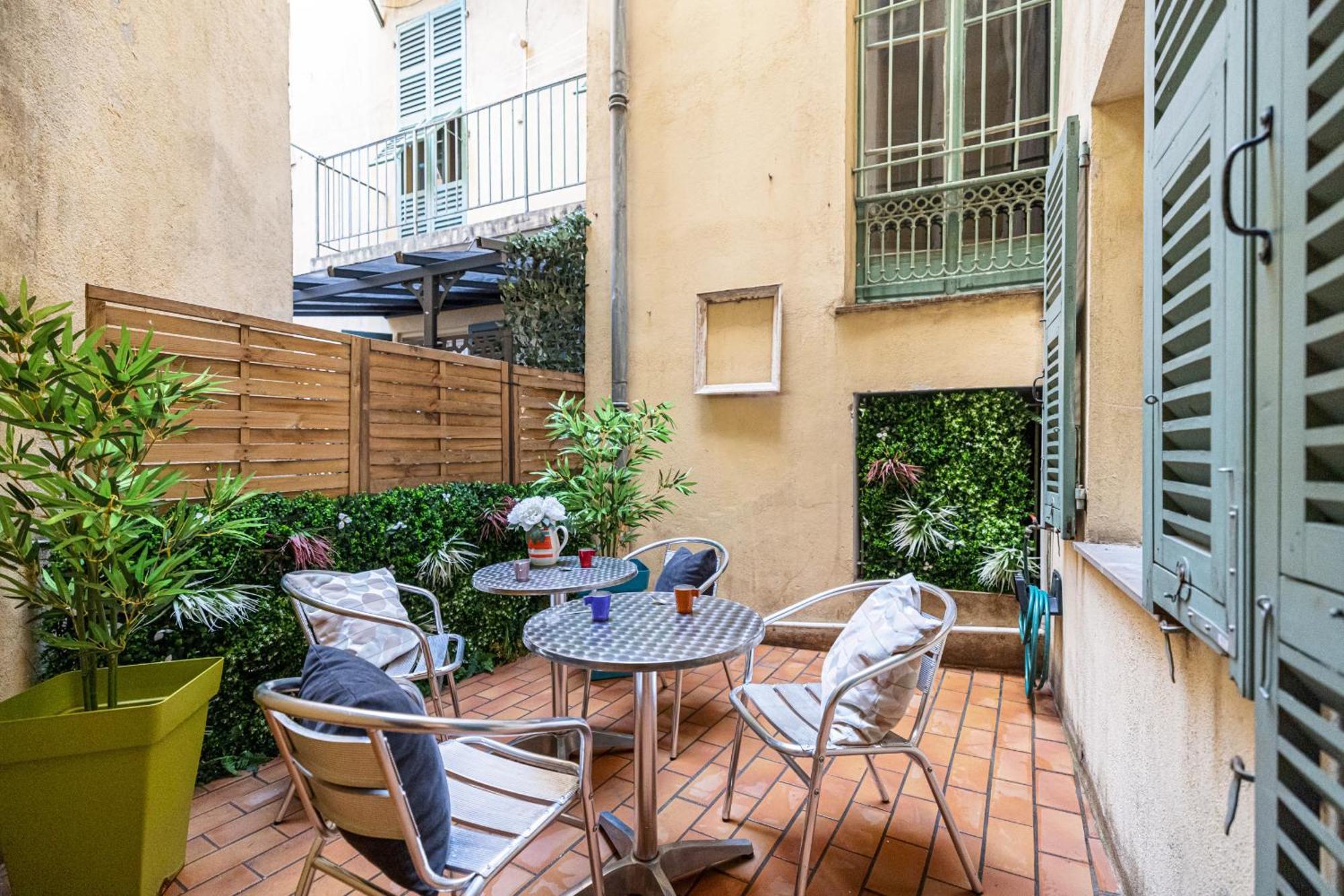 Appartamento Large One Bedroom Flat In The Old Town Nizza