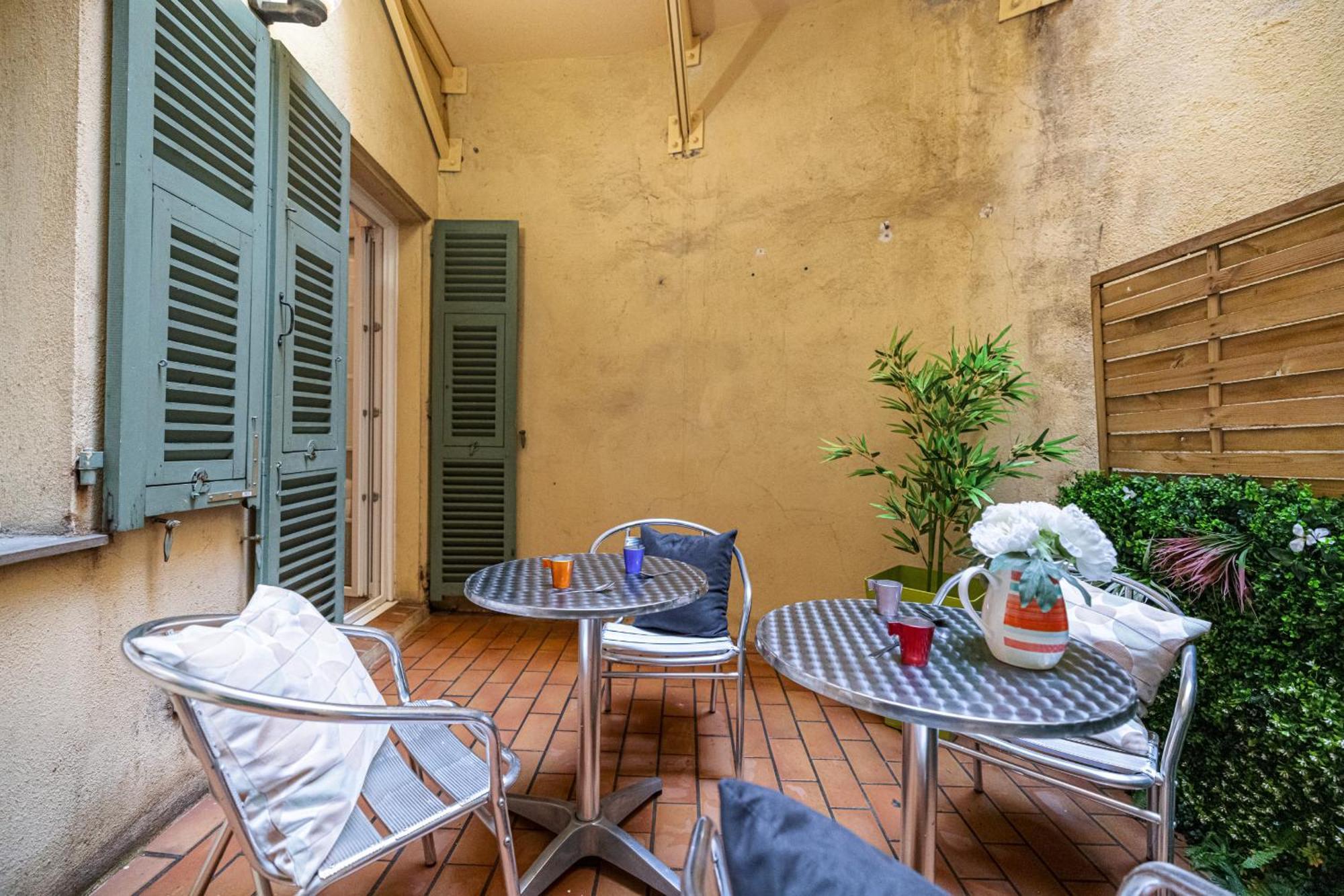 Large One Bedroom Flat In The Old Town Appartamento *